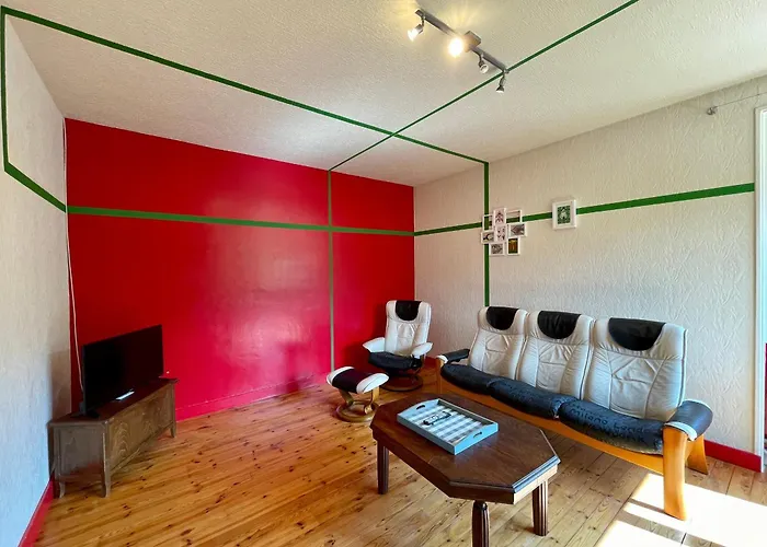 Renove Avec Terrasse Pres De - Fr-1-582-248 *